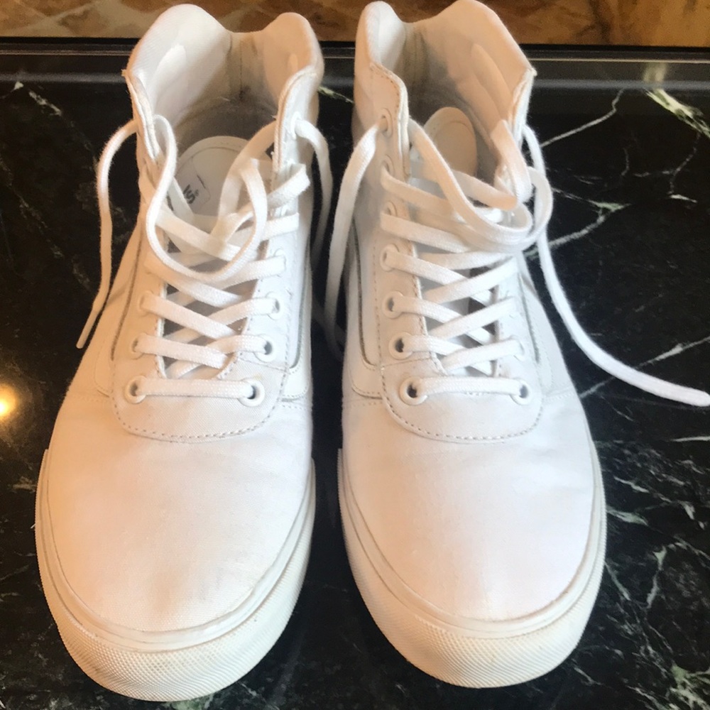 Canvas with leather trim comfortable high top